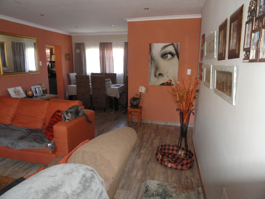 2 Bedroom Property for Sale in Potchefstroom North West